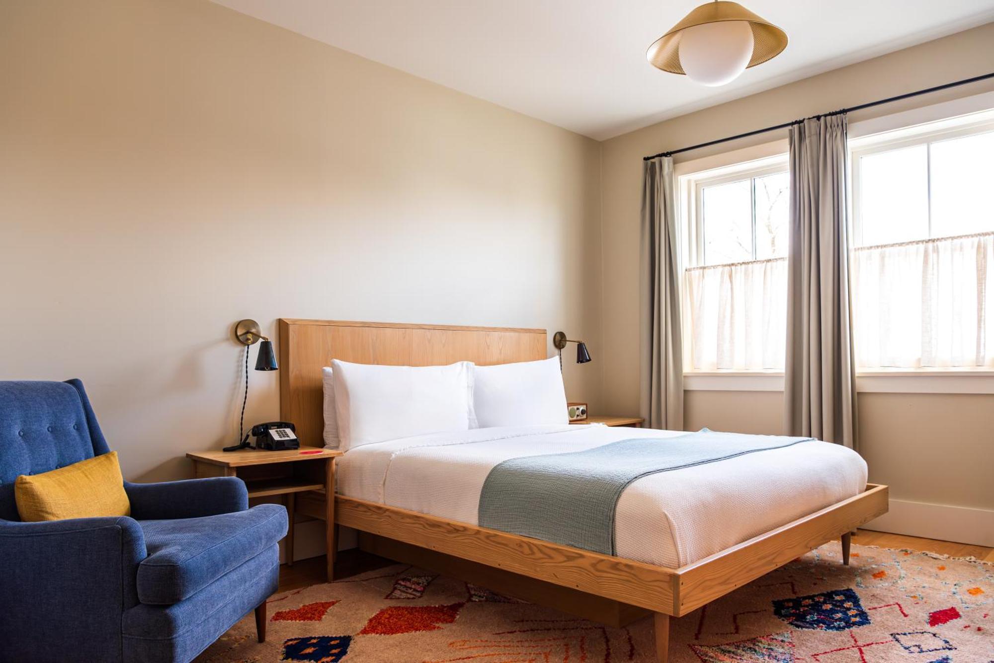 Hotel Kinsley キングストン エクステリア 写真