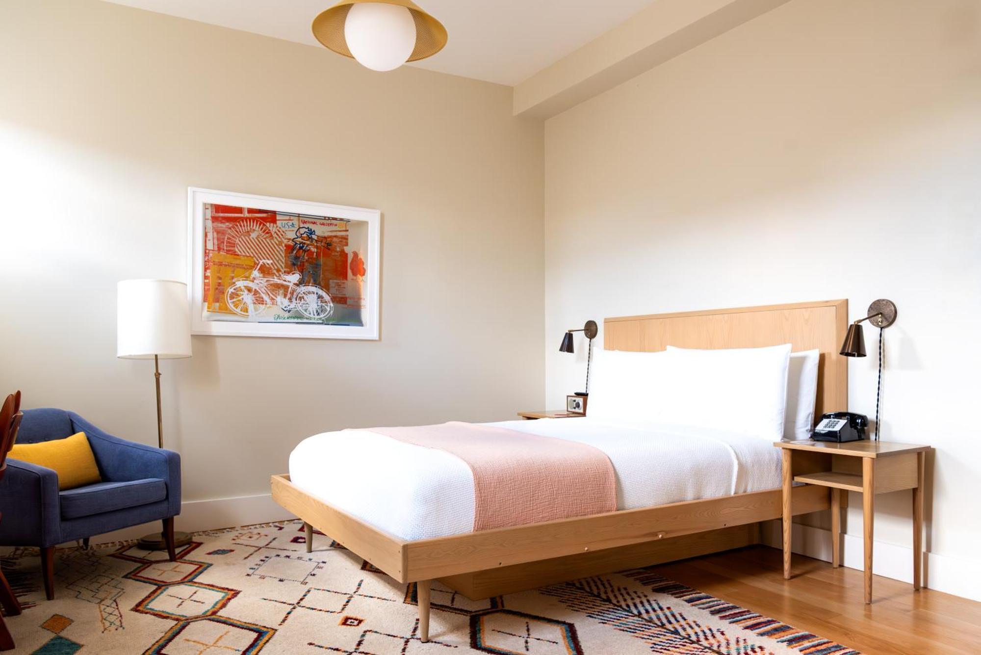 Hotel Kinsley キングストン エクステリア 写真