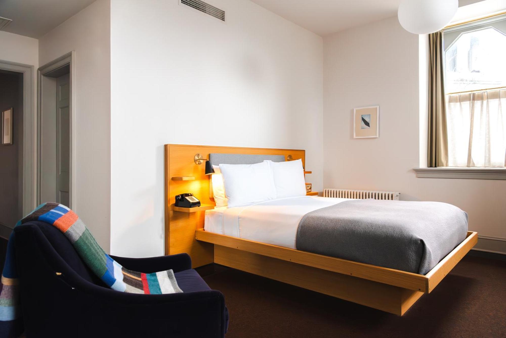 Hotel Kinsley キングストン エクステリア 写真